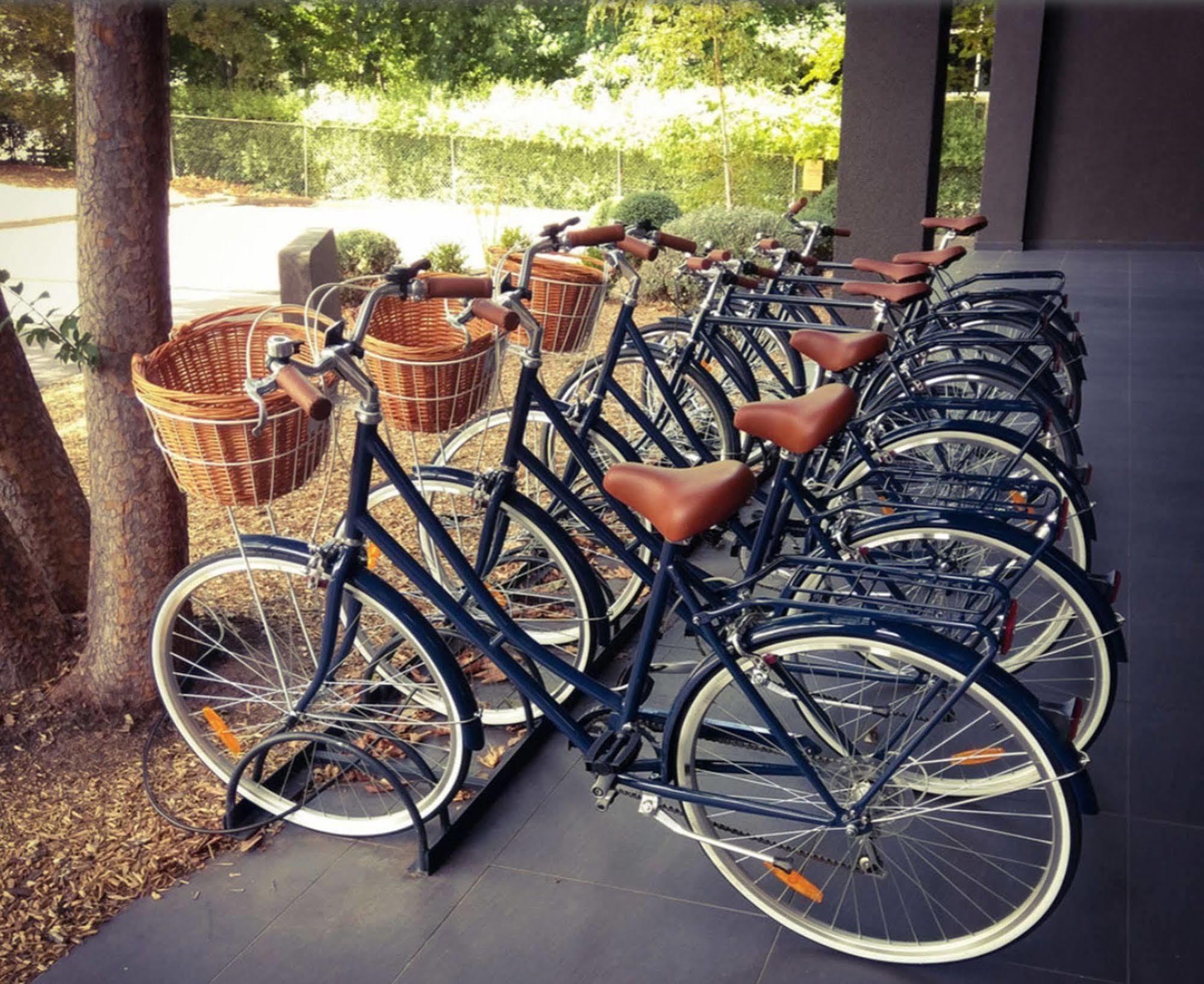 Qt Canberra Extérieur photo